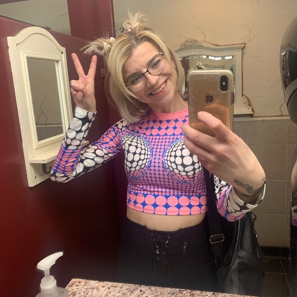 Meet your Posher, Abigail - Picture 7 of 7